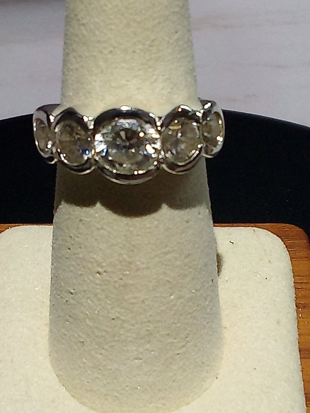 Sterling 925 ring with 5 CZ's size 7.75